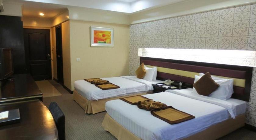Casa Boutique Hotel Phnom-Penh Buitenkant foto
