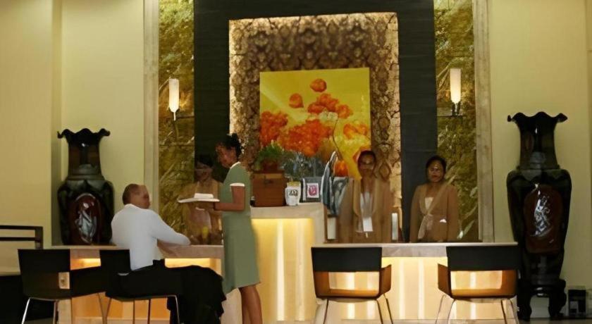 Casa Boutique Hotel Phnom-Penh Buitenkant foto