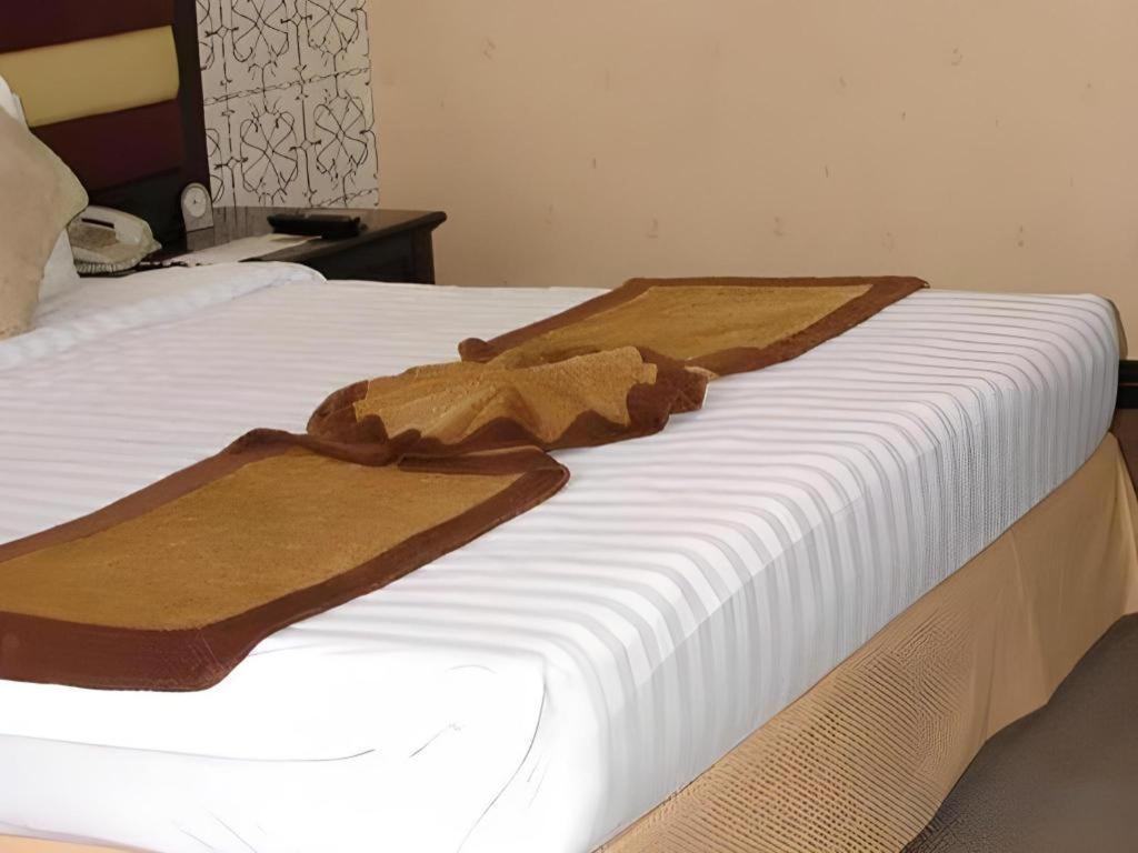 Casa Boutique Hotel Phnom-Penh Buitenkant foto