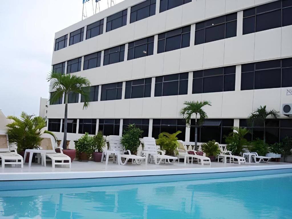 Casa Boutique Hotel Phnom-Penh Buitenkant foto